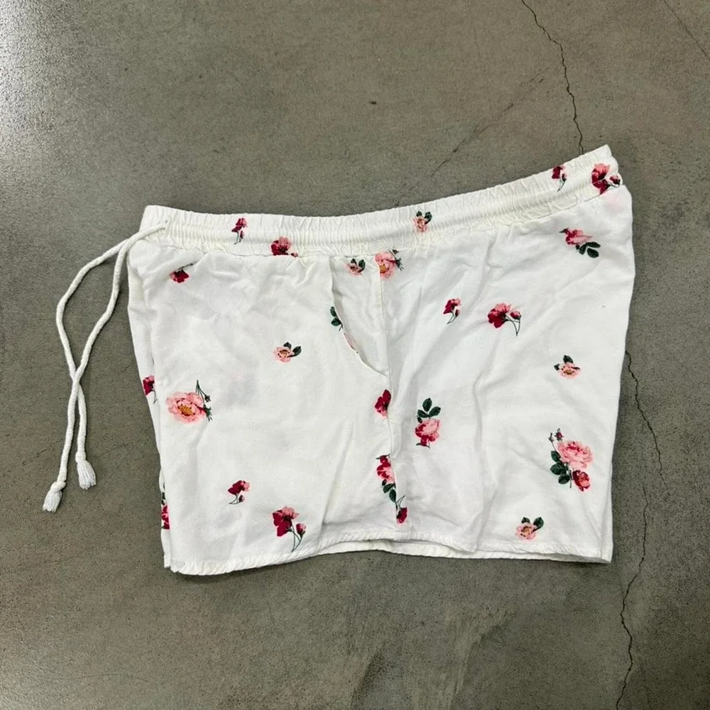 Floral Lounge Sleep Shorts White Rose Print Women's